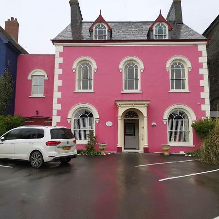 Llety Teifi Guest House Cardigan Exterior photo