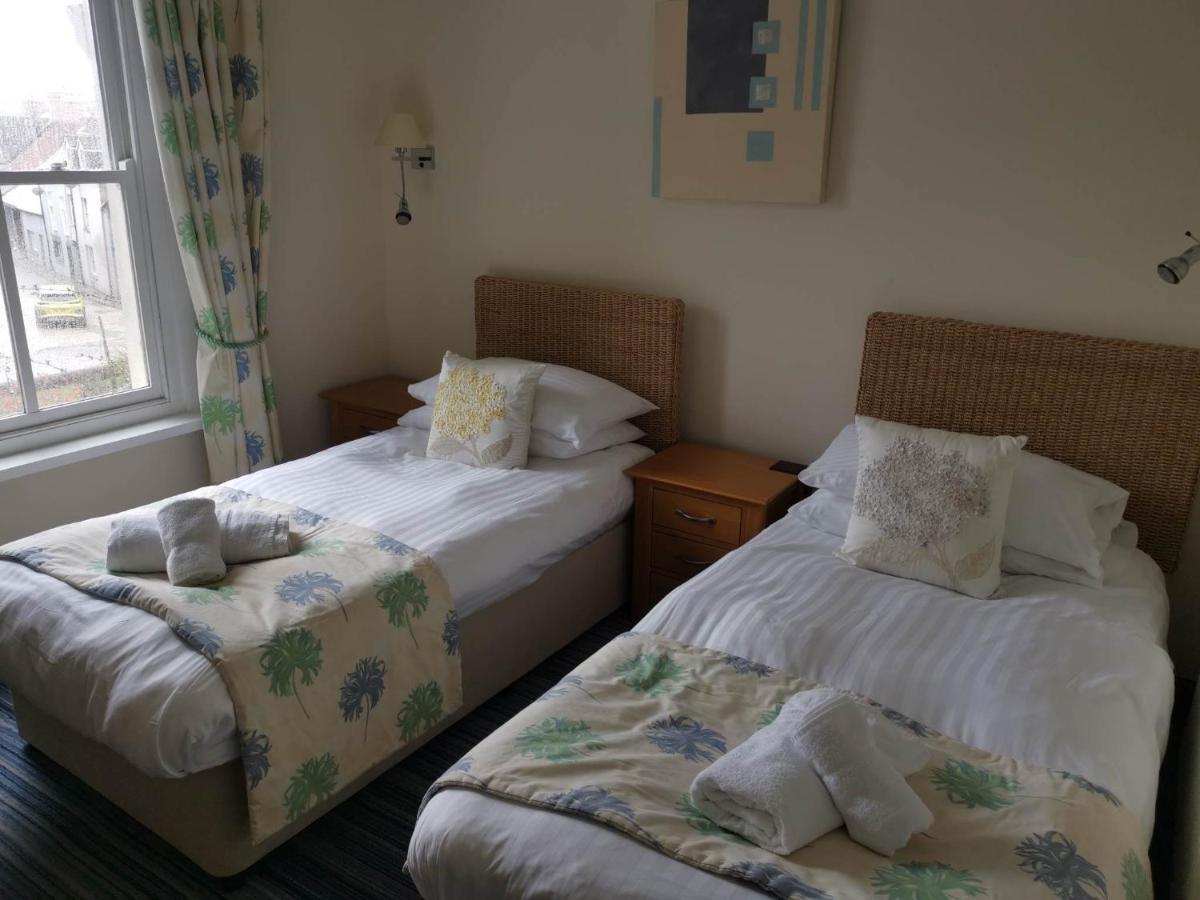 Llety Teifi Guest House Cardigan Exterior photo