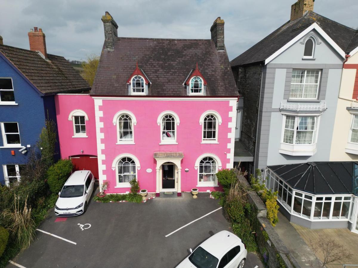 Llety Teifi Guest House Cardigan Exterior photo